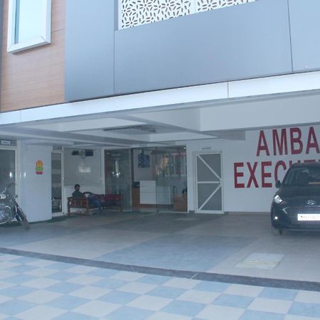 Hotel Ambai Executive Tuljapur Екстер'єр фото