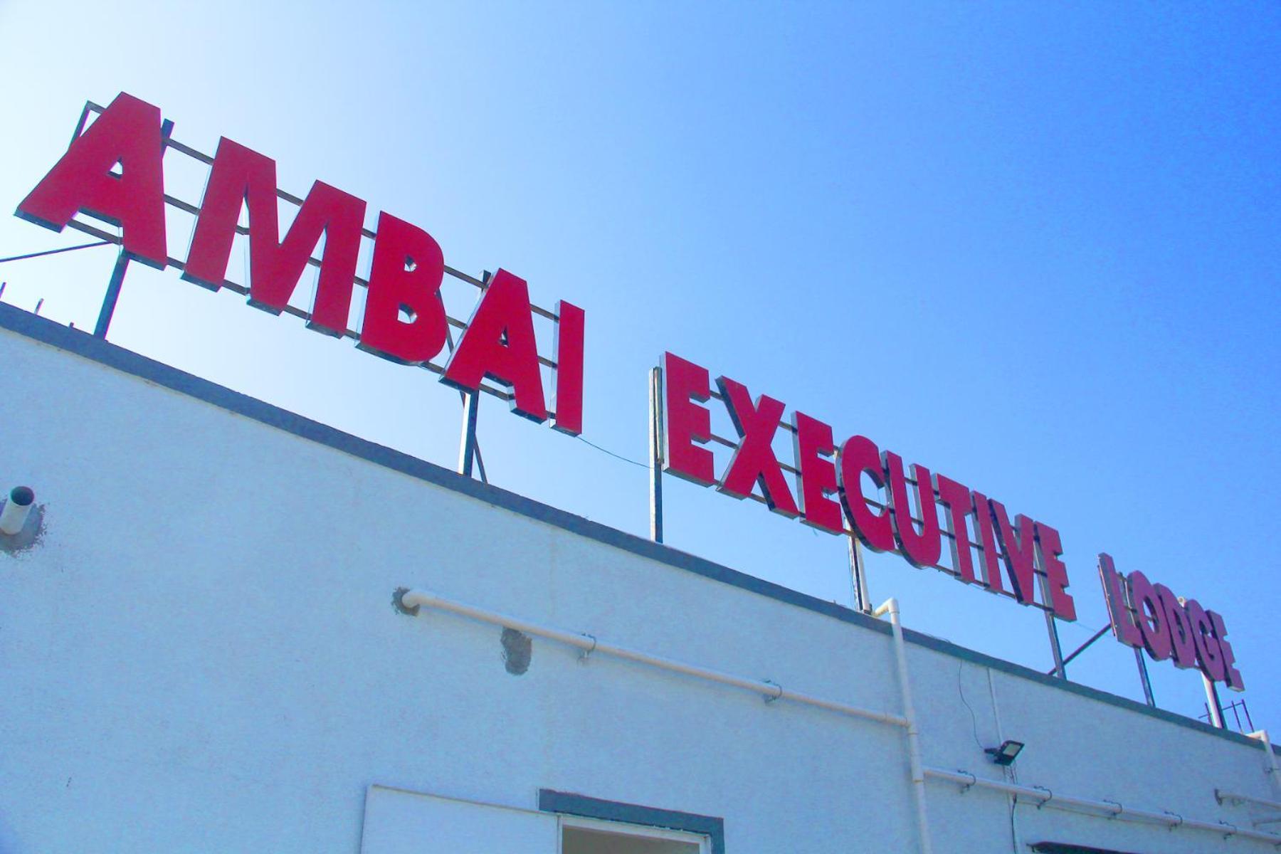 Hotel Ambai Executive Tuljapur Екстер'єр фото