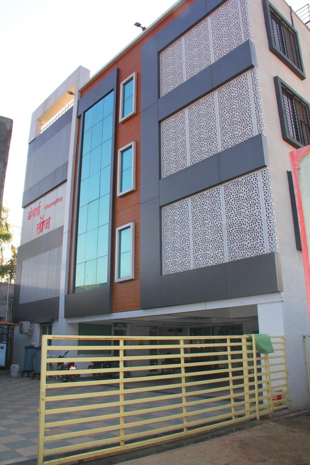 Hotel Ambai Executive Tuljapur Екстер'єр фото